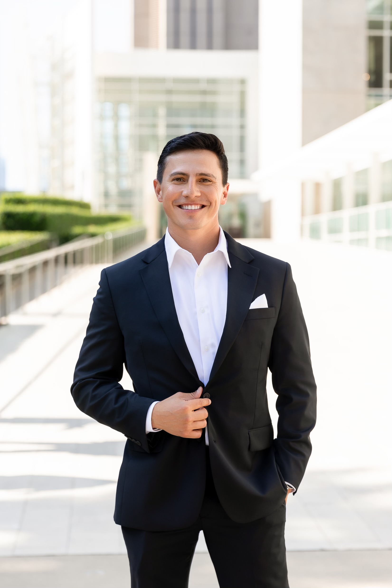 Ruben Banuelos - Real Estate Expert